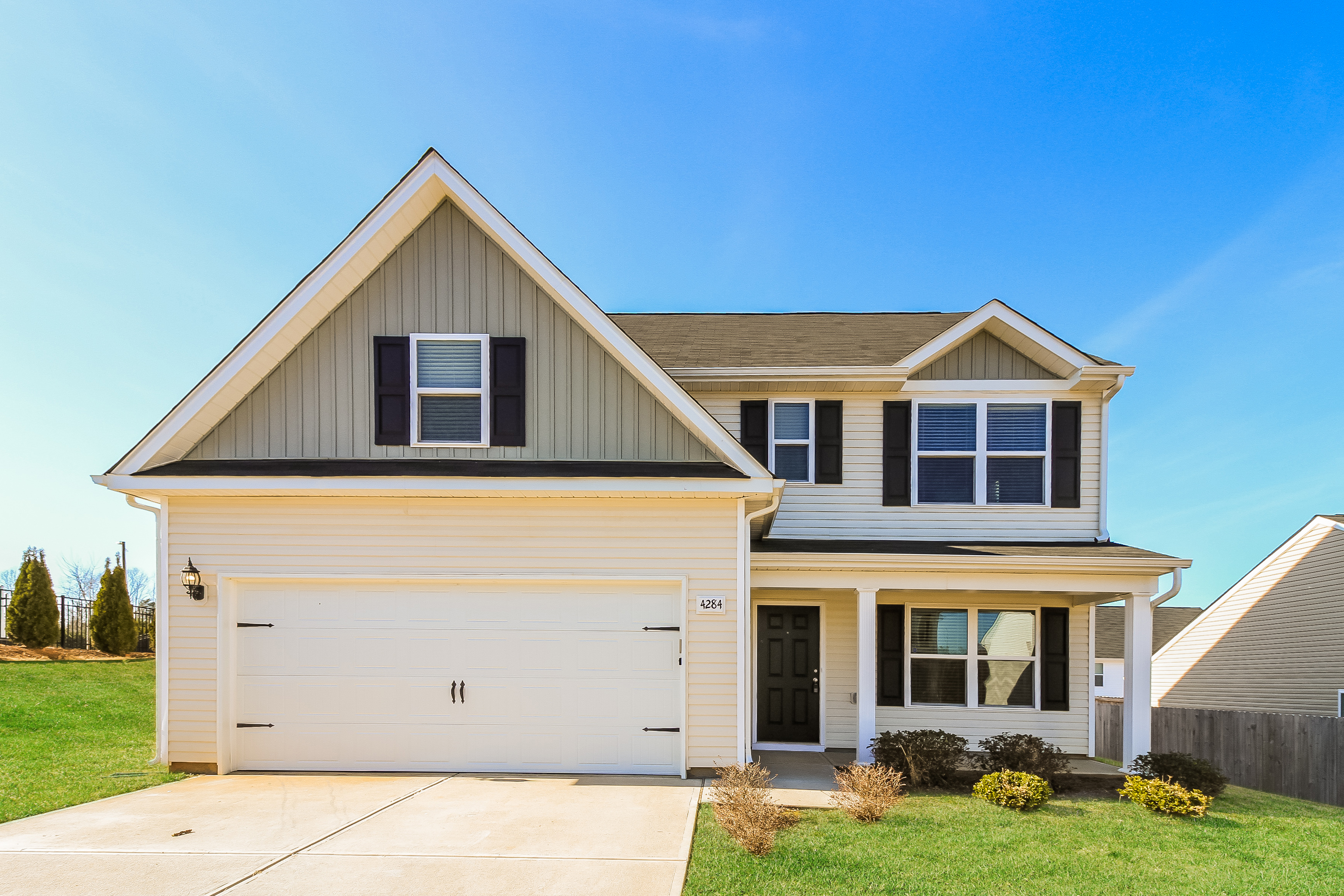 4284 Piedmont Farms Way Winston-Salem, NC 27107